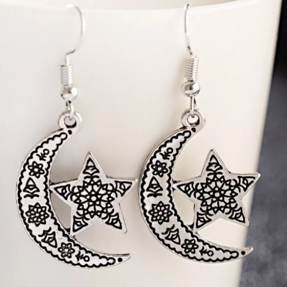 Boho Star & Moon Earrings Antiqued Silvertone - Picture 3 of 6